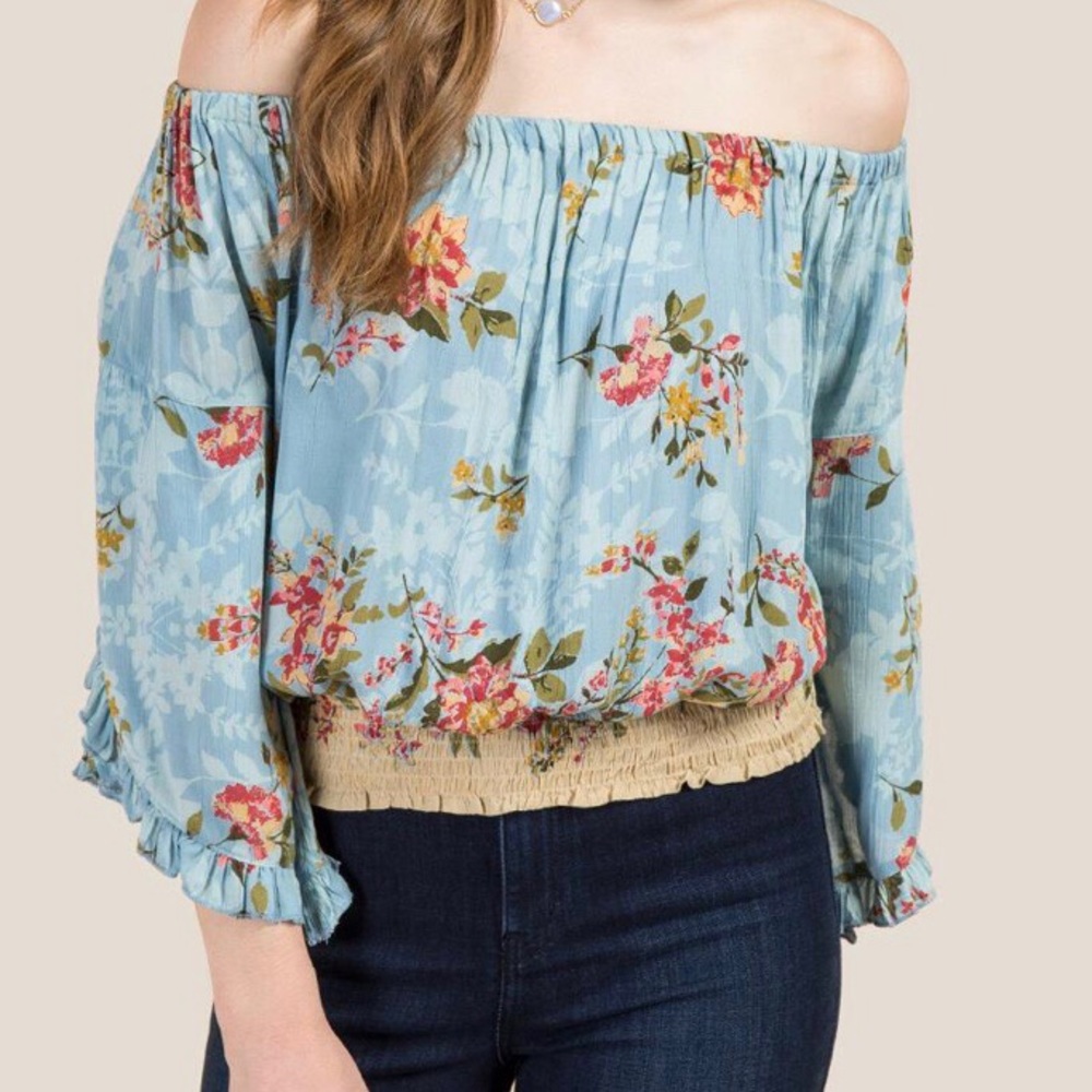 Francesca’s Off the Shoulder Blouse Sz S
